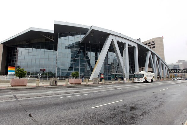 ATLANTA, GA - MARCH 27:  An outside view of Philips Arena prior to the game between the Atlanta Thrashers and the Ottawa Senators on March 27, 2011 in Atlanta, Georgia. The Thrashers defeated the 5-4 in the shoot out.  (Photo by Bruce Bennett/Getty Images)