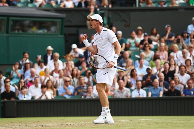 LONDON, ENGLAND - JULY 07:  Andy Murray of Great Britain celebrates during the Gentlemen's Singles third round match against Fabio Fognini of Italy on day five of the Wimbledon Lawn Tennis Championships at the All England Lawn Tennis and Croquet Club on July 7, 2017 in London, England.  (Photo by Michael Steele/Getty Images)