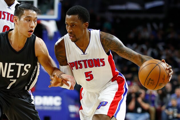 AUBURN HILLS, MI - MARCH 30: Kentavious Caldwell-Pope #5 of the Detroit Pistons drives around Jeremy Lin #7 of the Brooklyn Nets during the first half at the Palace of Auburn Hills on March 30, 2017 in Auburn Hills, Michigan. NOTE TO USER: User expressly acknowledges and agrees that, by downloading and or using this photograph, User is consenting to the terms and conditions of the Getty Images License Agreement.  (Photo by Gregory Shamus/Getty Images)