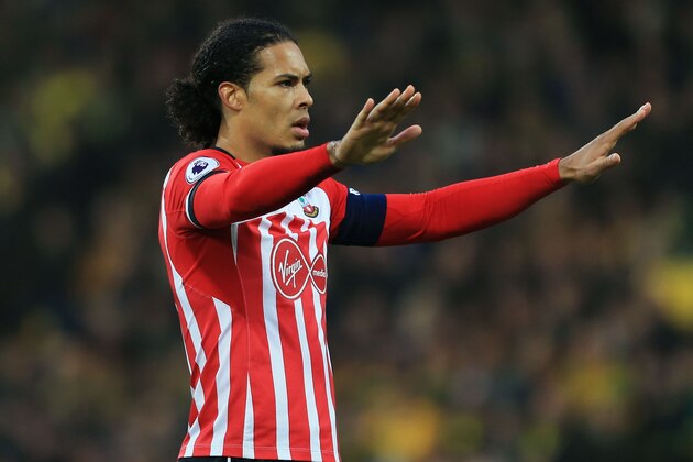 NORWICH, ENGLAND - JANUARY 07:  Virgil van Dijk of Southampton reacts during the Emirates FA Cup Third Round match between Norwich City and Southampton at Carrow Road on January 7, 2017 in Norwich, England.  (Photo by Stephen Pond/Getty Images)