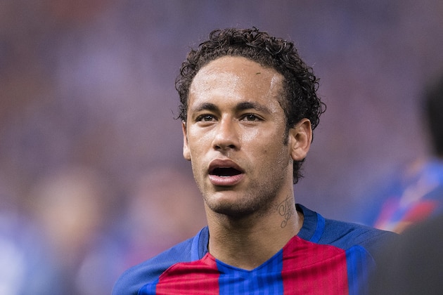 MADRID, SPAIN - MAY 27: Neymar da Silva Santos Junior of FC Barcelona during the Copa Del Rey Final between FC Barcelona and Deportivo Alaves at Vicente Calderon Stadium on May 27, 2017 in Madrid, Spain. (Photo by Power Sport Images/Getty Images) MADRID, SPAIN - MAY 27: Neymar da Silva Santos Junior of FC Barcelona during the Copa Del Rey Final between FC Barcelona and Deportivo Alaves at Vicente Calderon Stadium on May 27, 2017 in Madrid, Spain. (Photo by Power Sport Images/Getty Images)