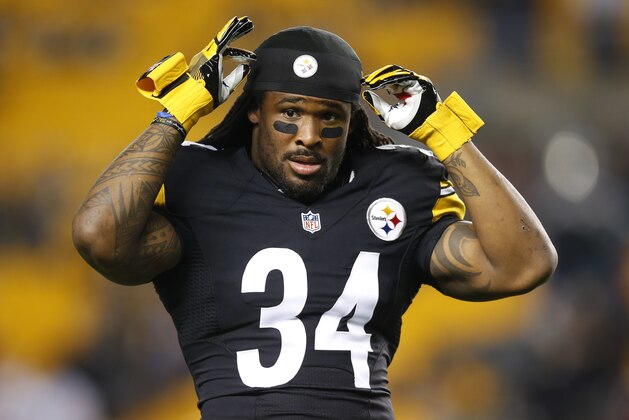 Pittsburgh Steelers running back DeAngelo Williams (34) warms up before an NFL football game against the Kansas City Chiefs in Pittsburgh, Sunday, Oct. 2, 2016. (AP Photo/Jared Wickerham)
