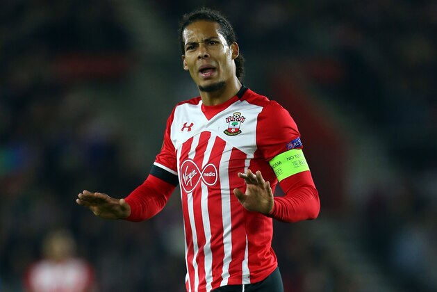 SOUTHAMPTON, ENGLAND - NOVEMBER 03: Virgil van Dijk of Southampton during the UEFA Europa League match between Southampton FC and FC Internazionale Milano at St Mary's Stadium on November 3, 2016 in Southampton, England. (Photo by Catherine Ivill - AMA/Getty Images)