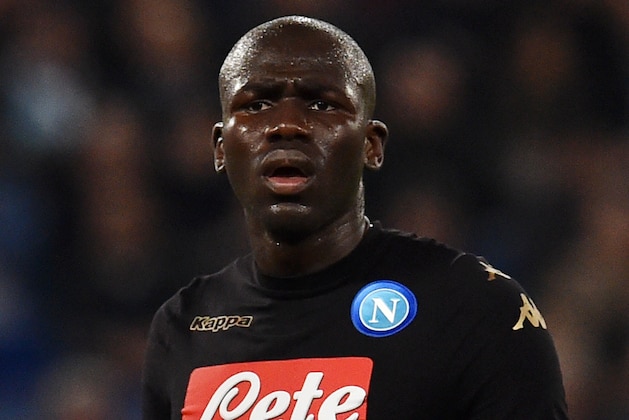 ROME, ITALY - APRIL 09:  Kalidou Koulibaly of SSC Napoli in action during the Serie A match between SS Lazio and SSC Napoli at Stadio Olimpico on April 9, 2017 in Rome, Italy.  (Photo by Giuseppe Bellini/Getty Images)