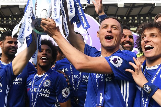 LONDON, ENGLAND - MAY 21: Nemanja Matic of Chelsea lifts the Premier Leauge Trophy after the Premier League match between Chelsea and Sunderland at Stamford Bridge on May 21, 2017 in London, England.  (Photo by Michael Regan/Getty Images)