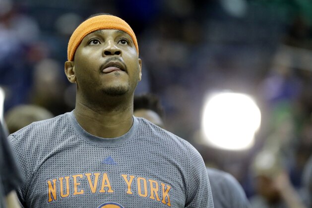 New York Knicks' Carmelo Anthony warms up before an NBA basketball game against the Milwaukee Bucks Wednesday, March 8, 2017, in Milwaukee. (AP Photo/Aaron Gash)