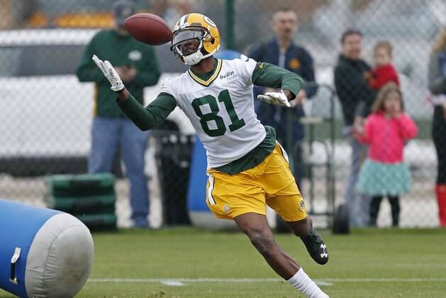 Green Bay Packers wide receiver Geronimo Allison catches a pass during NFL football practice Tuesday May 23, 2017, in Green Bay, Wis. (AP Photo/Matt Ludtke)