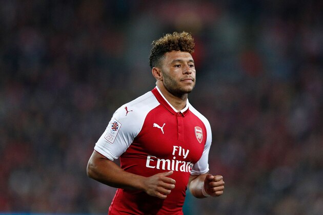 SYDNEY, AUSTRALIA - JULY 15:  Alex Oxlade-Chamberlain of Arsenal runs on field during the match between the Western Sydney Wanderers and Arsenal FC at ANZ Stadium on July 15, 2017 in Sydney, Australia.  (Photo by Zak Kaczmarek/Getty Images)