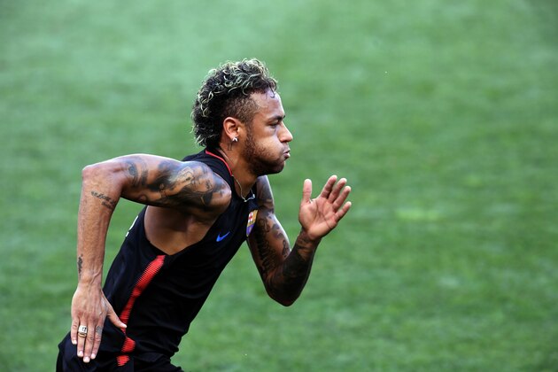 Barcelona's Brazilian forward Neymar runs during a training session at the Red Bull Arena in Harrison, New Jersey, on July 21, 2017, a day before their match against Juventus FC.  / AFP PHOTO / Jewel SAMAD        (Photo credit should read JEWEL SAMAD/AFP/Getty Images)