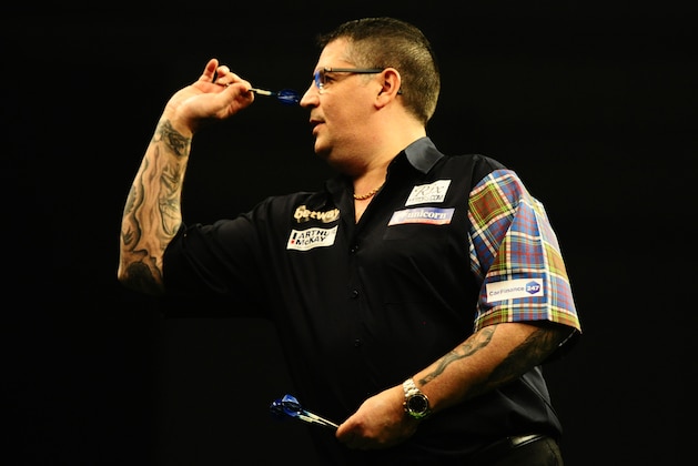 EXETER, UNITED KINGDOM - MARCH 02: Gary Anderson throws during Night Five of the Betway Premier League Darts at Westpoint Arena on March 2, 2017 in Exeter, England. (Photo by Harry Trump/Getty Images)