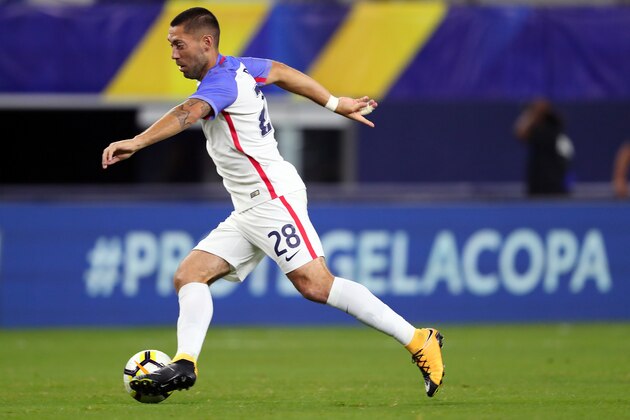 ARLINGTON, TX - JULY 22: Clint Dempsey #28 of United States controls the ball against Costa Rica during the 2017 CONCACAF Gold Cup Semifinal at AT&T Stadium on July 22, 2017 in Arlington, Texas. (Photo by Tom Pennington/Getty Images) ARLINGTON, TX - JULY 22: Clint Dempsey #28 of United States controls the ball against Costa Rica during the 2017 CONCACAF Gold Cup Semifinal at AT&T Stadium on July 22, 2017 in Arlington, Texas. (Photo by Tom Pennington/Getty Images)