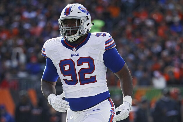 CINCINNATI, OH - NOVEMBER 20: Adolphus Washington #92 of the Buffalo Bills in action against the Cincinnati Bengals during the game at Paul Brown Stadium on November 20, 2016 in Cincinnati, Ohio. The Bills defeated the Bengals 16-12. (Photo by Joe Robbins/Getty Images)