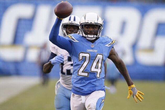 San Diego Chargers cornerback Brandon Flowers scores a touchdown off an interception during the second half of an NFL football game against the Tennessee Titans Sunday, Nov. 6, 2016, in San Diego. (AP Photo/Rick Scuteri)