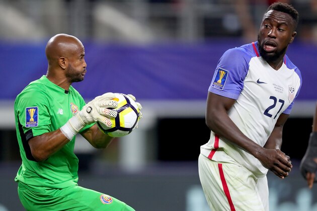 ARLINGTON, TX - JULY 22:  Patrick Pemberton #18 of Costa Rica makes a save against Jozy Altidore #27 of United States during the 2017 CONCACAF Gold Cup Semifinal at AT&T Stadium on July 22, 2017 in Arlington, Texas.  (Photo by Tom Pennington/Getty Images)