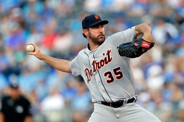 KANSAS CITY, MO - JULY 19:  Starting pitcher Justin Verlander #35 of the Detroit Tigers pitches during the 1st inning of the game against the Kansas City Royals at Kauffman Stadium on July 19, 2017 in Kansas City, Missouri.  (Photo by Jamie Squire/Getty Images)
