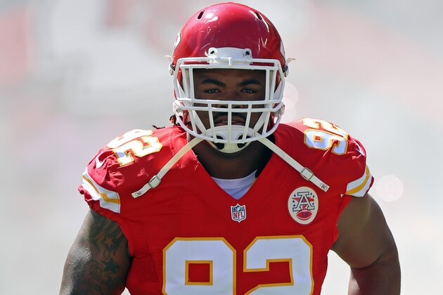 Kansas City Chiefs defensive tackle Dontari Poe (92) takes the field before an NFL game against the San Diego Chargers on Sunday, Sept. 11, 2016 at Arrowhead Stadium in Kansas City, Mo. The Chiefs won the game 33-27. (AP Photo/TUSP, Jay Biggerstaff) Kansas City Chiefs defensive tackle Dontari Poe (92) takes the field before an NFL game against the San Diego Chargers on Sunday, Sept. 11, 2016 at Arrowhead Stadium in Kansas City, Mo. The Chiefs won the game 33-27. (AP Photo/TUSP, Jay Biggerstaff)