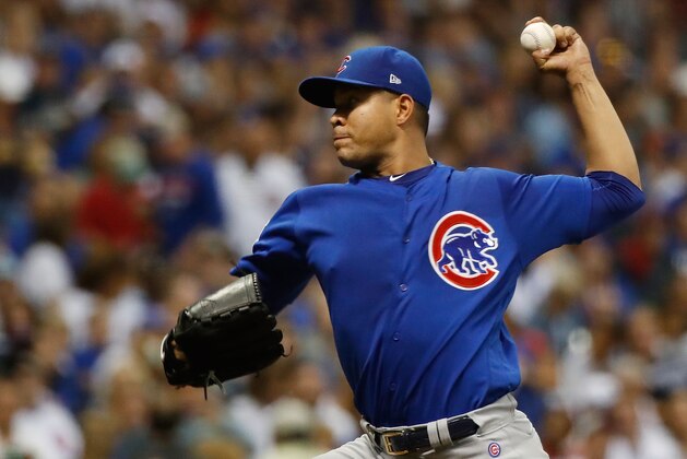 MILWAUKEE, WI - JULY 28:  Jose Quintana #62 of the Chicago Cubs throws a pitch during the sixth inning of a game against the Milwaukee Brewers at Miller Park on July 28, 2017 in Milwaukee, Wisconsin.  (Photo by Stacy Revere/Getty Images)