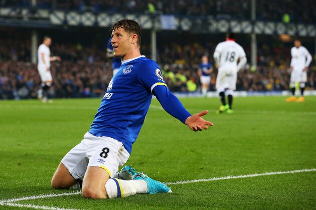LIVERPOOL, ENGLAND - MAY 12:  Ross Barkley of Everton celebrates scoring his sides first goal during the Premier League match between Everton and Watford at Goodison Park on May 12, 2017 in Liverpool, England.  (Photo by Alex Livesey/Getty Images)