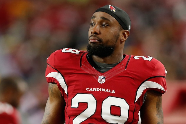 GLENDALE, AZ - DECEMBER 27:  Defensive back Chris Clemons #29 of the Arizona Cardinals on the sidelines during the NFL game against the Green Bay Packers at the University of Phoenix Stadium on December 27, 2015 in Glendale, Arizona. The Cardinals defeated the Packers 38-8.  (Photo by Christian Petersen/Getty Images)