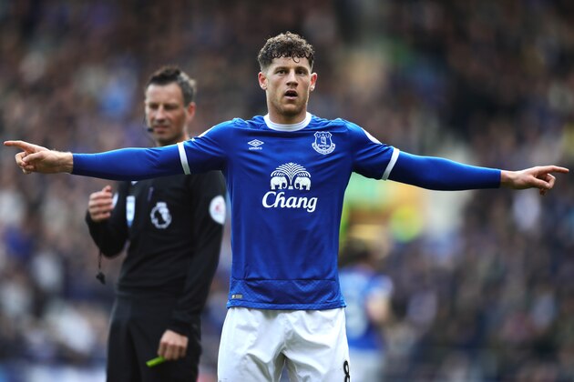 LIVERPOOL, ENGLAND - APRIL 15:  Ross Barkley of Everton celebrates scoring his team's second goal to make the score 2-1 during the Premier League match between Everton and Burnley at Goodison Park on April 15, 2017 in Liverpool, England.  (Photo by Chris Brunskill Ltd/Getty Images)