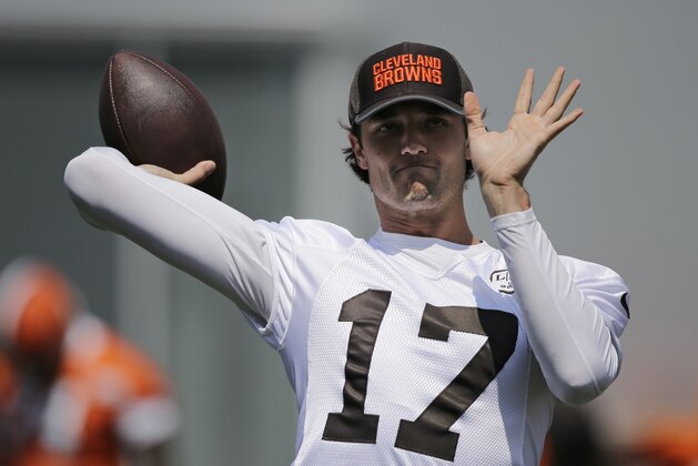 Cleveland Browns quarterback Brock Osweiler throws during practice at the NFL football team's training camp facility, Friday, July 28, 2017, in Berea, Ohio. (AP Photo/Tony Dejak) Cleveland Browns quarterback Brock Osweiler throws during practice at the NFL football team's training camp facility, Friday, July 28, 2017, in Berea, Ohio. (AP Photo/Tony Dejak)