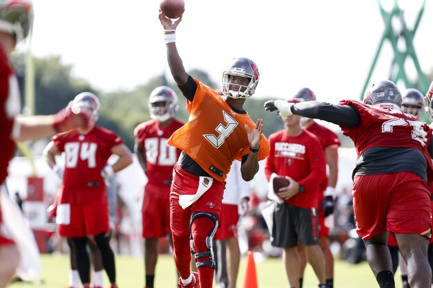 TAMPA, FL - JULY 29: Quarterback Jameis Winston #3 of the Tampa Bay Buccaneers works out during Training Camp at One Buc Place on July 29, 2017 in Tampa, Florida. (Photo by Don Juan Moore/Getty Images)