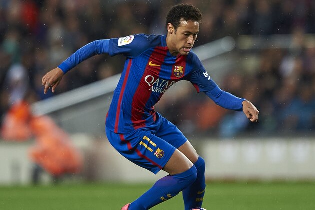 BARCELONA, SPAIN - APRIL 05:  Neymar Jr of Barcelona in action during the La Liga match between FC Barcelona and Sevilla FC at Camp Nou Stadium on April 5, 2017 in Barcelona, Spain.  (Photo by fotopress/Getty Images)