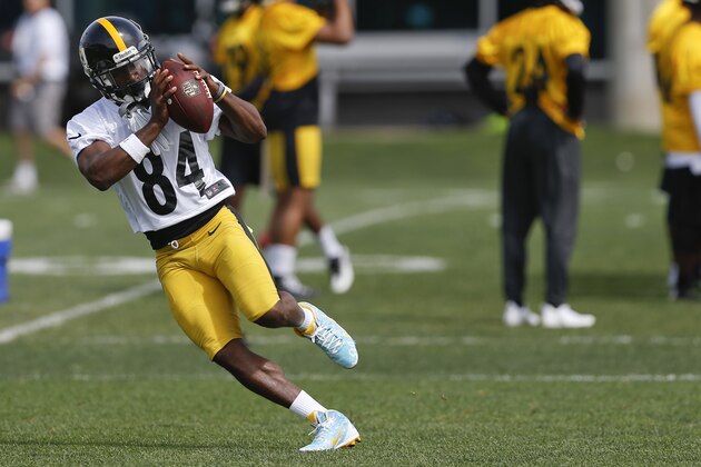 Pittsburgh Steelers wide receiver Antonio Brown (84) during an NFL football practice, Tuesday, May 23, 2017, in Pittsburgh. (AP Photo/Keith Srakocic)