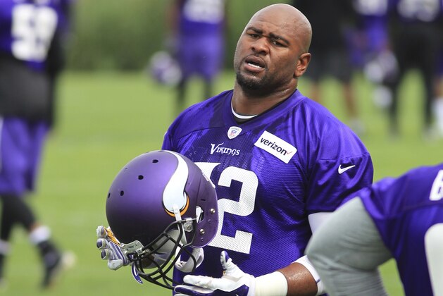 Minnesota Vikings defensive tackle Tom Johnson during the NFL football team drills Tuesday, June 13, 2017, in Eden Prairie, Minn. (AP Photo/Andy Clayton-King)