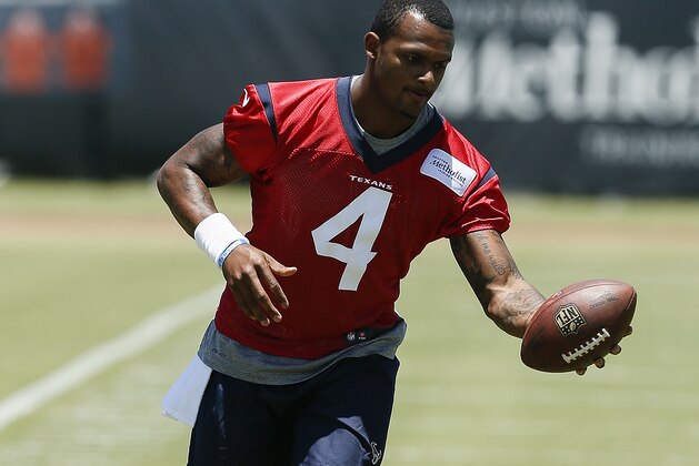 HOUSTON, TX - MAY 13: Deshaun Watson #4 of the Houston Texans runs through drills during Texans rookie camp on May 13, 2017 in Houston, Texas. (Photo by Bob Levey/Getty Images)
