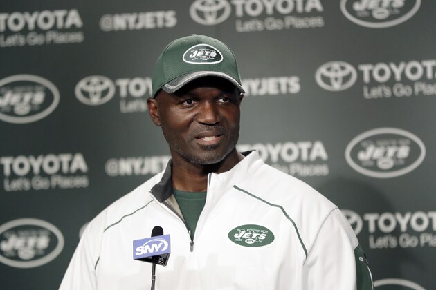 New York Jets head coach Todd Bowles talks to reporters during NFL football practice, Wednesday, June 14, 2017, in Florham Park, N.J. (AP Photo/Julio Cortez)