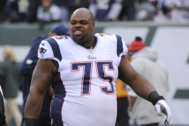 New England Patriots defensive tackle Vince Wilfork warms up before an NFL football game against the New York Jets Sunday, Dec. 21, 2014, in East Rutherford, N.J. (AP Photo/Bill Kostroun)