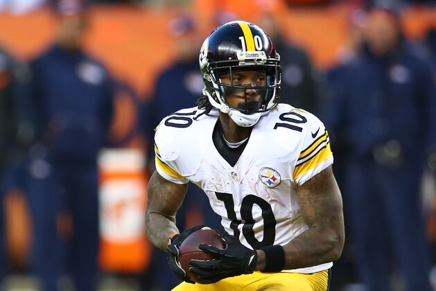 DENVER, CO - JANUARY 17: Martavis Bryant #10 of the Pittsburgh Steelers in action during the game against the Denver Broncos at Sports Authority Field At Mile High on January 17, 2016 in Denver, Colorado. The Broncos defeated the Steelers 23-16. (Photo by Rob Leiter via Getty Images)