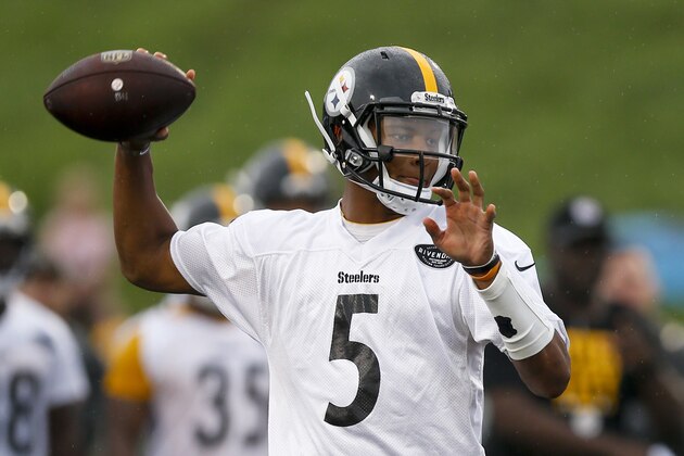 Pittsburgh Steelers quarterback Joshua Dobbs (5) during practice at NFL football training camp in Latrobe, Pa., Friday, July 28, 2017 . (AP Photo/Keith Srakocic) Pittsburgh Steelers quarterback Joshua Dobbs (5) during practice at NFL football training camp in Latrobe, Pa., Friday, July 28, 2017 . (AP Photo/Keith Srakocic)