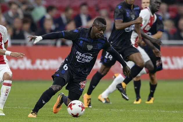 AMSTERDAM, NETHERLANDS - AUGUST 2: 
Jean Seri from OSC Nice during the UEFA Champions League Qualifying Third Round: Second Leg match between AJAX Amsterdam and OSC Nice at Amsterdam Arena, on August 2, 2017 in Amsterdam, Netherlands. (Photo by Andy Astfalck/Getty Images)