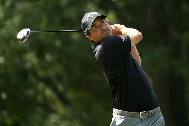 CHARLOTTE, NC - AUGUST 11:  Kevin Kisner of the United States plays his shot from the 18th tee during the second round of the 2017 PGA Championship at Quail Hollow Club on August 11, 2017 in Charlotte, North Carolina.  (Photo by Streeter Lecka/Getty Images)