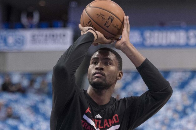 Feb 7, 2017; Dallas, TX, USA; Portland Trail Blazers forward Maurice Harkless (4) warms up prior to the game against the Dallas Mavericks at the American Airlines Center. Mandatory Credit: Jerome Miron-USA TODAY Sports Feb 7, 2017; Dallas, TX, USA; Portland Trail Blazers forward Maurice Harkless (4) warms up prior to the game against the Dallas Mavericks at the American Airlines Center. Mandatory Credit: Jerome Miron-USA TODAY Sports