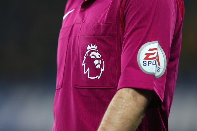 LONDON, ENGLAND - JANUARY 22: The Premier League logo / badge on the shirt of a referee during the Premier League match between Chelsea and Hull City at Stamford Bridge on January 22, 2017 in London, England. (Photo by Catherine Ivill - AMA/Getty Images)