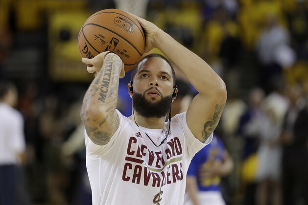 Cleveland Cavaliers guard Deron Williams warms up before Game 2 of basketball's NBA Finals against the Golden State Warriors in Oakland, Calif., Sunday, June 4, 2017. (AP Photo/Marcio Jose Sanchez)