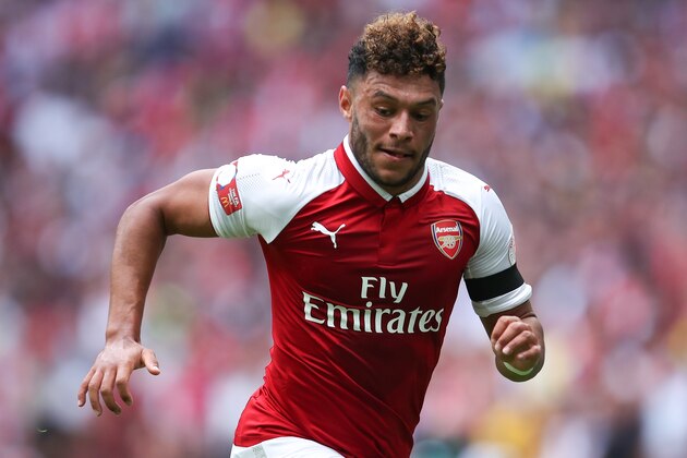 LONDON, ENGLAND - AUGUST 06: Alex Oxlade-Chamberlain of Arsenal during the The FA Community Shield between Chelsea and Arsenal at Wembley Stadium on August 6, 2017 in London, England.  (Photo by Robbie Jay Barratt - AMA/Getty Images)
