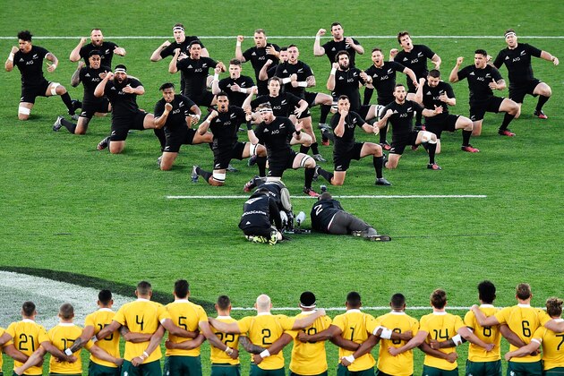 AUCKLAND, NEW ZEALAND - OCTOBER 22:  The All Blacks perform the haka prior to the Bledisloe Cup Rugby Championship match between the New Zealand All Blacks and the Australia Wallabies at Eden Park on October 22, 2016 in Auckland, New Zealand.  (Photo by Hannah Peters/Getty Images)
