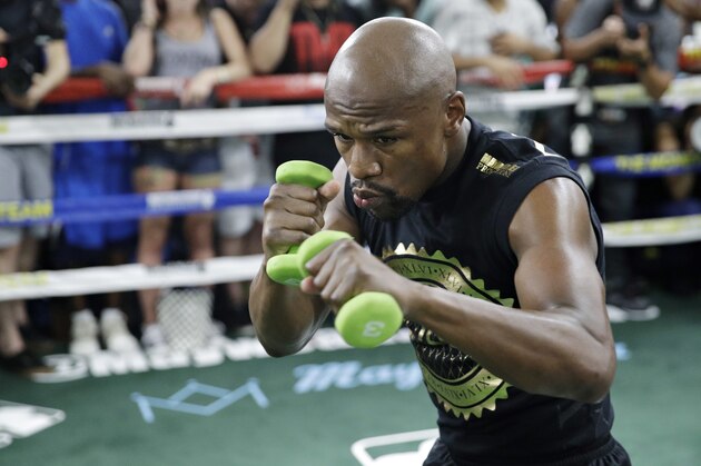 Floyd Mayweather Jr. trains at his gym Thursday, Aug. 10, 2017, in Las Vegas. Mayweather is scheduled to fight Conor McGregor on Aug. 26 in Las Vegas. (AP Photo/John Locher)