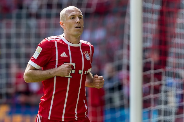 MUNICH, GERMANY - MAY 20: Arjen Robben of Bayern Muenchen looks on during the Bundesliga match between Bayern Muenchen and SC Freiburg at Allianz Arena on May 20, 2017 in Munich, Germany. (Photo by TF-Images/Getty Images)