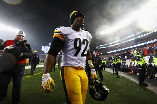 FOXBORO, MA - JANUARY 22:  James Harrison #92 of the Pittsburgh Steelers walks off the field after the New England Patriots defeated the Pittsburgh Steelers 36-17 to win the AFC Championship Game at Gillette Stadium on January 22, 2017 in Foxboro, Massachusetts.  (Photo by Al Bello/Getty Images)