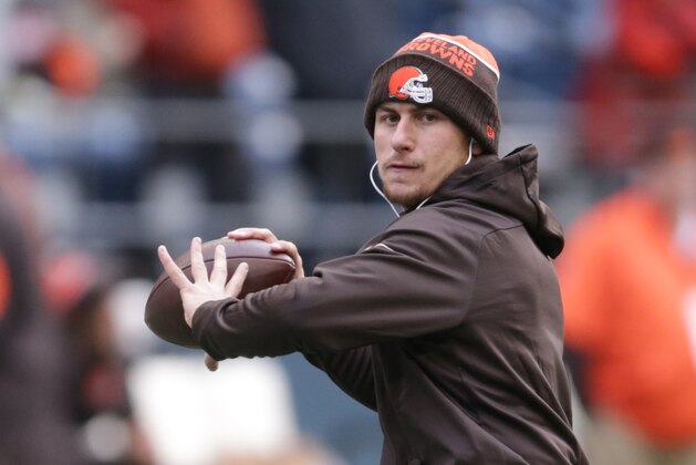 Cleveland Browns quarterback Johnny Manziel warms-up before an NFL football game against the Seattle Seahawks, Sunday, Dec. 20, 2015, in Seattle. (AP Photo/Scott Eklund)