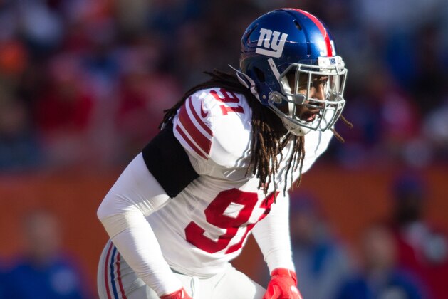 Nov 27, 2016; Cleveland, OH, USA; New York Giants middle linebacker Kelvin Sheppard (91) during the second quarter between the Cleveland Browns and the New York Giants at FirstEnergy Stadium. The Giants won 27-13. Mandatory Credit: Scott R. Galvin-USA TODAY Sports