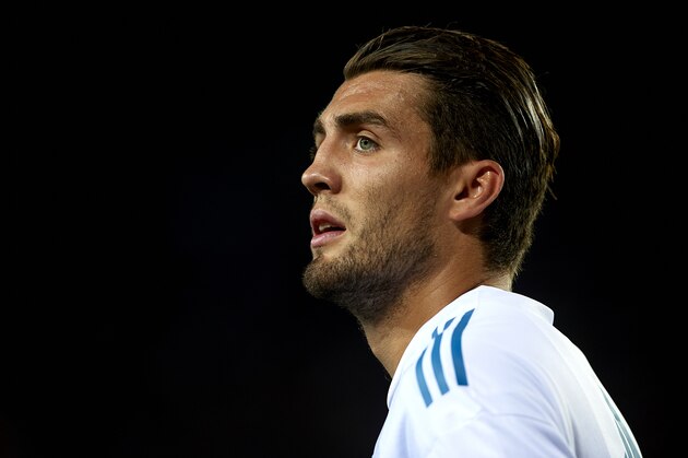 BARCELONA, SPAIN - AUGUST 13:  Mateo Kovacic of Real Madrid looks on during a warm up prior to the Supercopa de Espana Supercopa Final 1st Leg match between FC Barcelona and Real Madrid at Camp Nou on August 13, 2017 in Barcelona, Spain.  (Photo by Manuel Queimadelos Alonso/Getty Images)