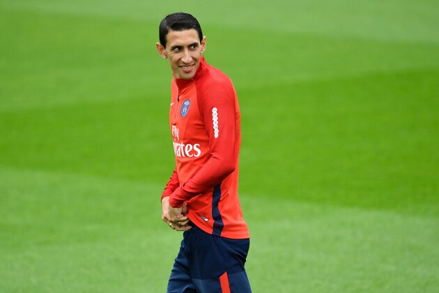Paris Saint-Germain's Argentinian forward Angel Di Maria takes part in a training session at the Camp des Loges in Saint-Germain-en-Laye, near Paris, on August 18, 2017.  / AFP PHOTO / bertrand GUAY        (Photo credit should read BERTRAND GUAY/AFP/Getty Images)