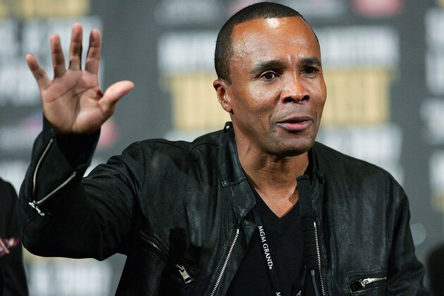 LAS VEGAS - DECEMBER 08:  Former boxer Sugar Ray Leonard speaks at a post fight news conference after Floyd Mayweather Jr.'s knockout victory over Ricky Hatton in their WBC world welterweight championship fight at the MGM Grand Garden Arena on December 8, 2007 in Las Vegas, Nevada.  (Photo by Ethan Miller/Getty Images)
