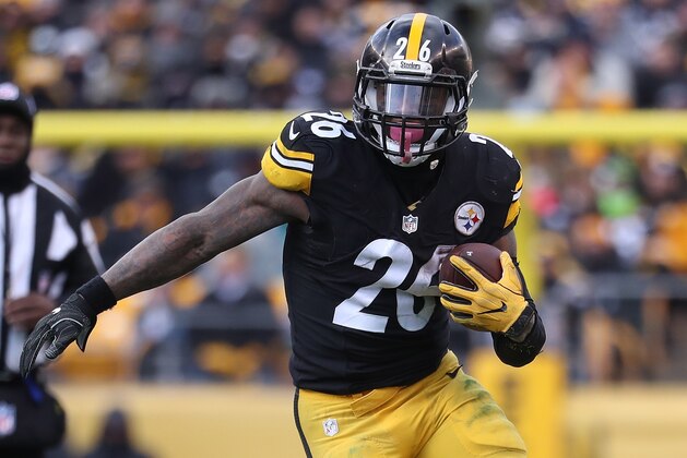 PITTSBURGH, PA - JANUARY 08:  Le'Veon Bell #26 of the Pittsburgh Steelers carries the ball during the third quarter against the Miami Dolphins in the AFC Wild Card game at Heinz Field on January 8, 2017 in Pittsburgh, Pennsylvania.  (Photo by Rob Carr/Getty Images)